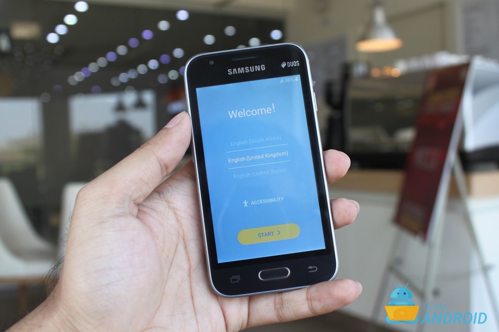 Samsung Galaxy J1 Mini Prime Review 2