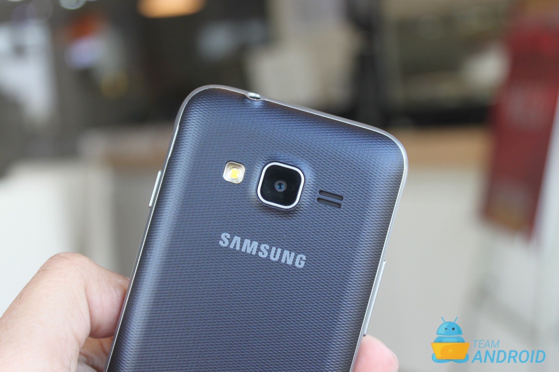 Samsung Galaxy J1 Mini Prime Review 10