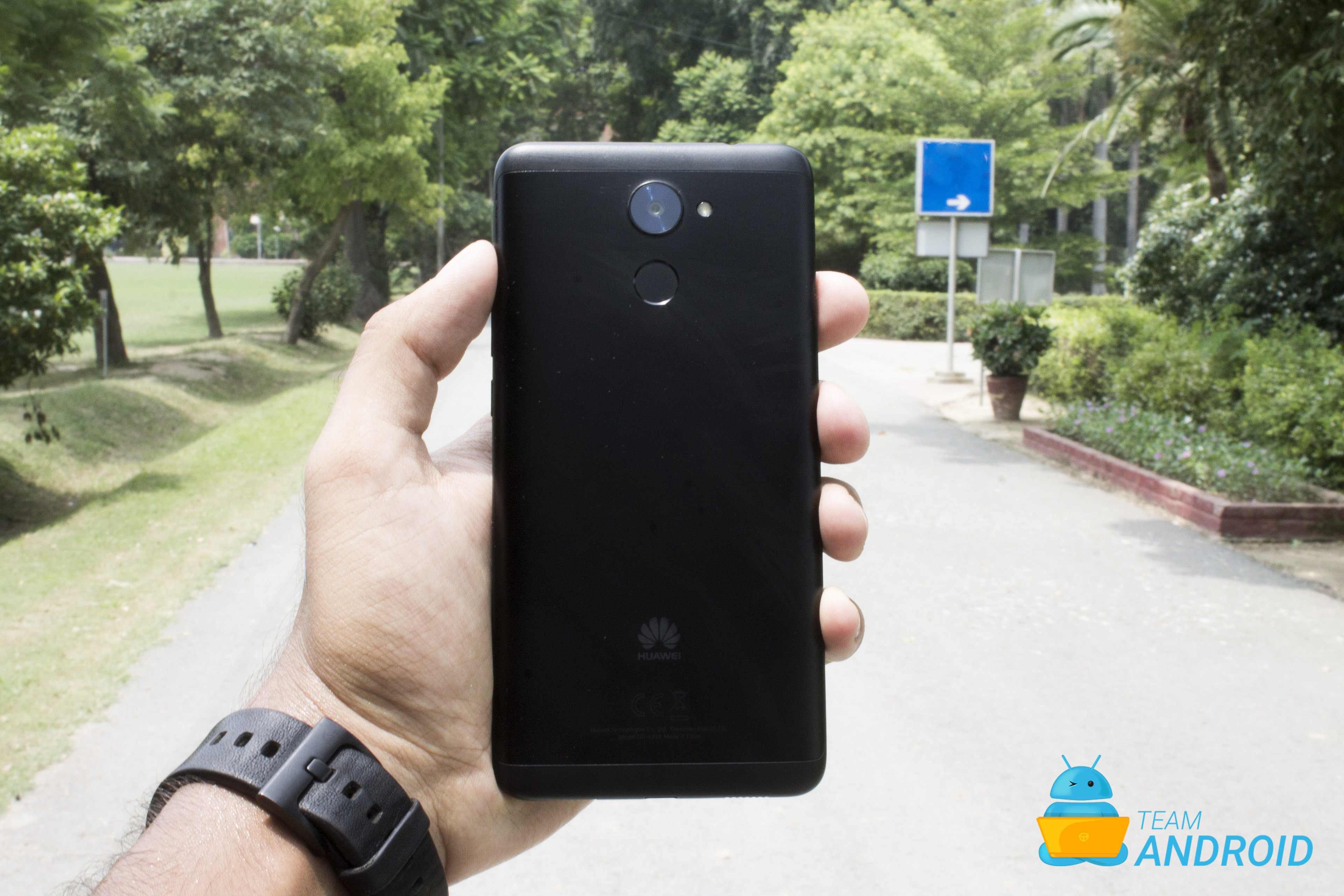 Huawei Y7 Prime Review 2