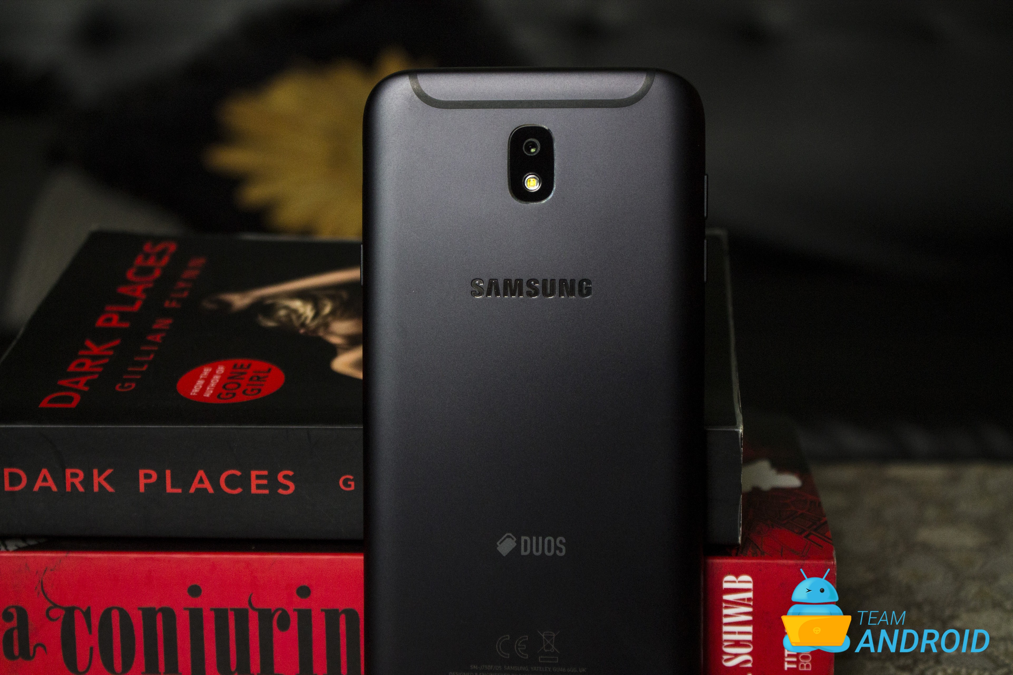 Samsung Galaxy J7 Pro Review 3