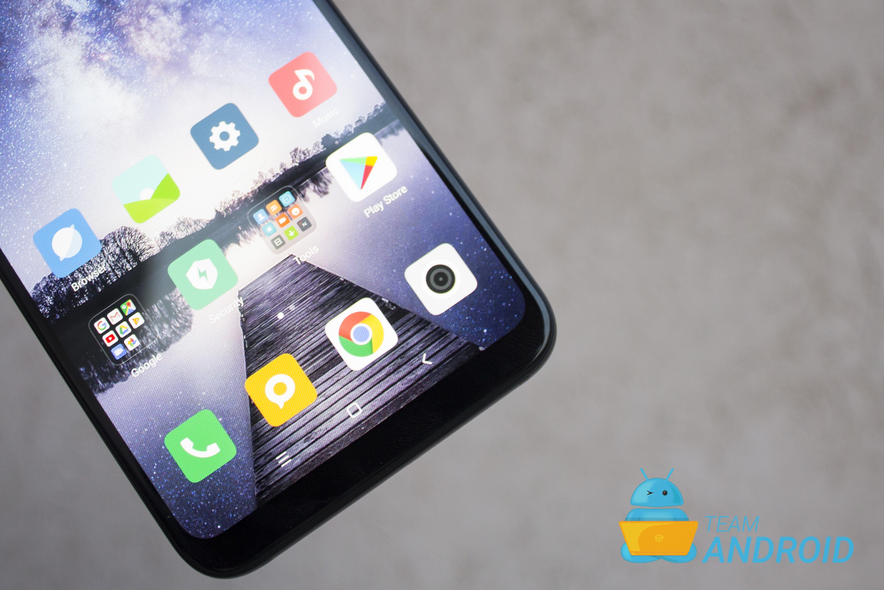 Xiaomi Mi 8 Review: A Great All Rounder 13