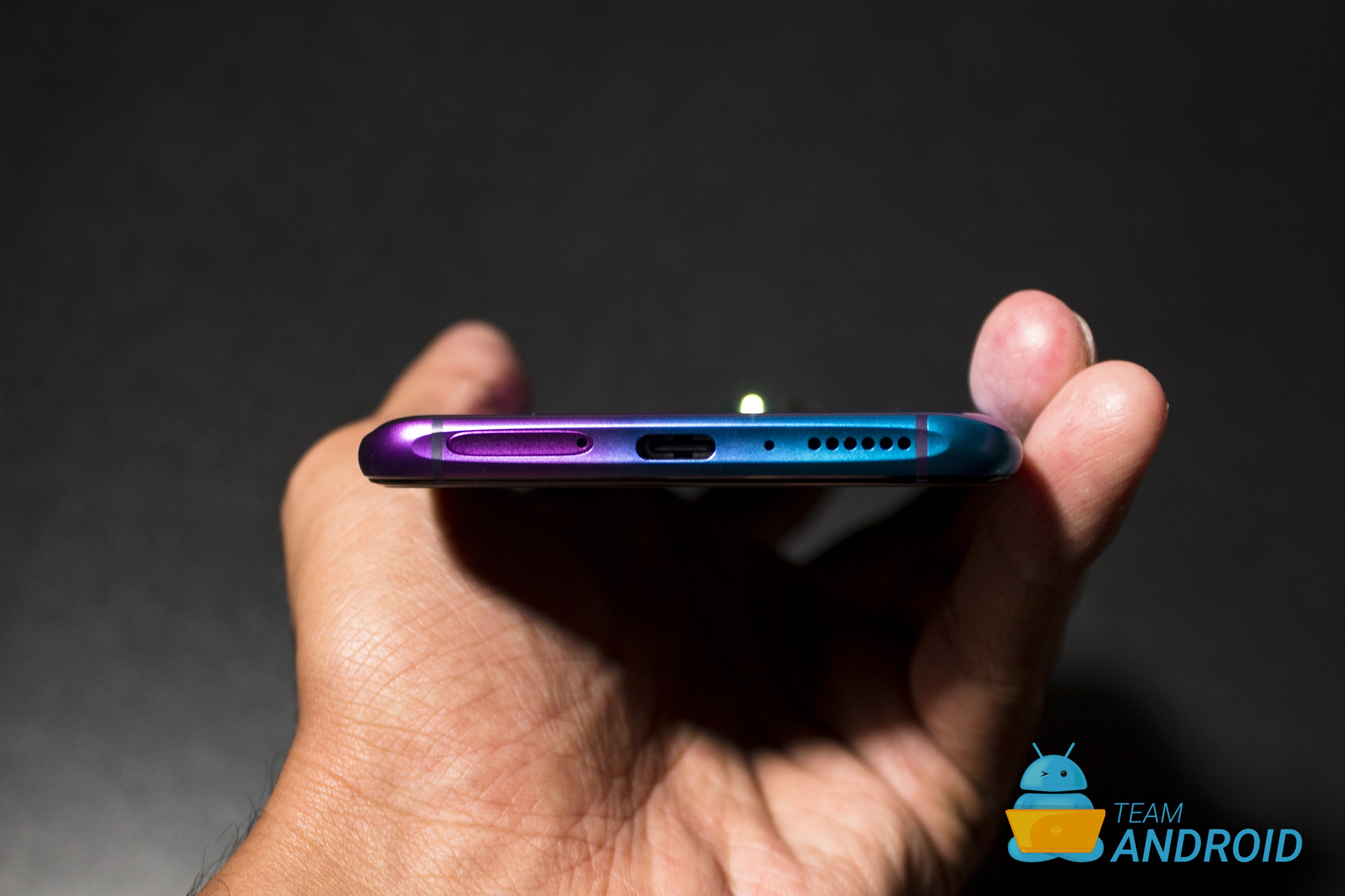 Oppo R17 Pro Review - Beautiful Design with Flagship Hardware 4