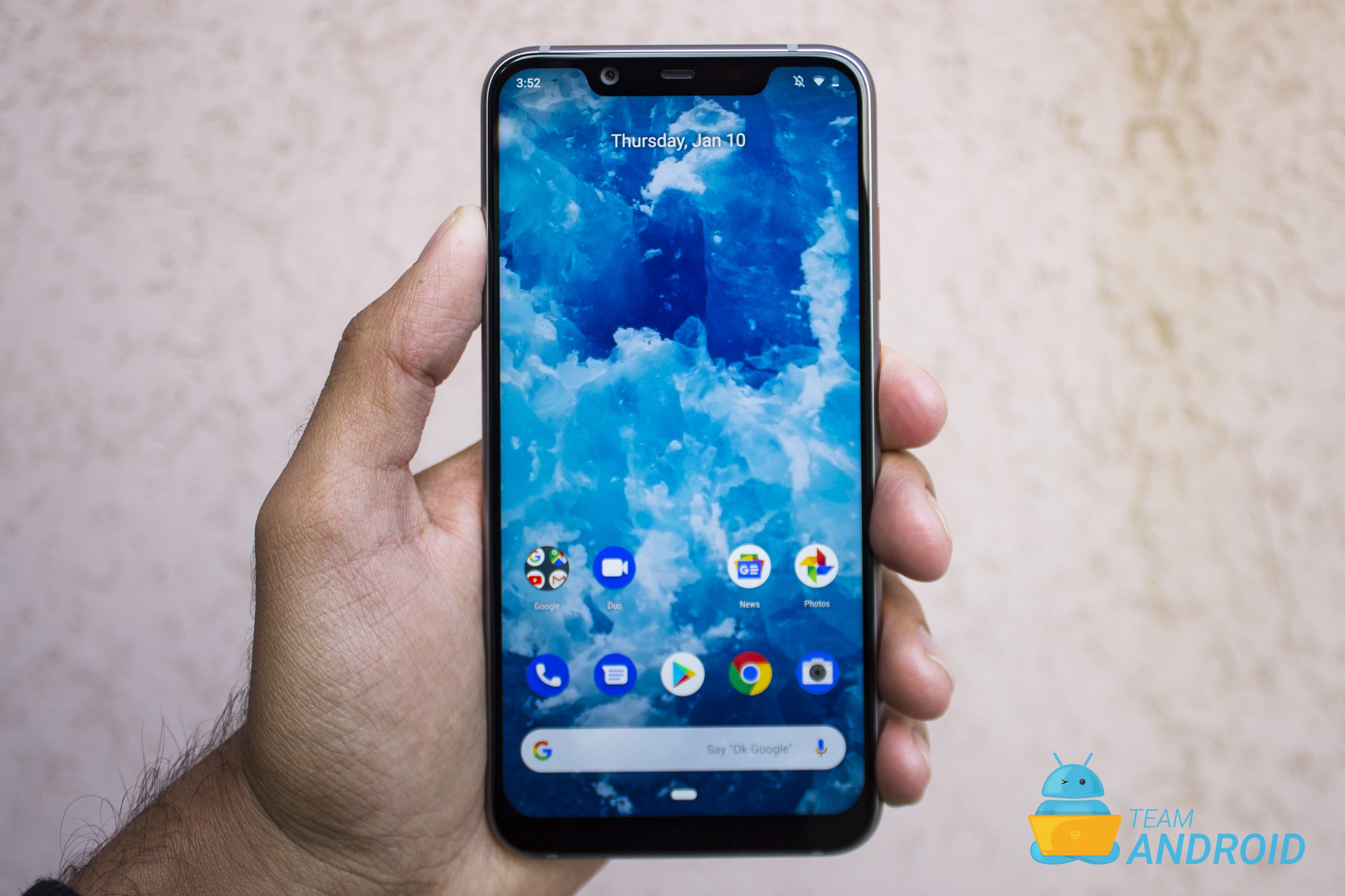 Nokia 8.1 Review - Premium Android One Phone 26
