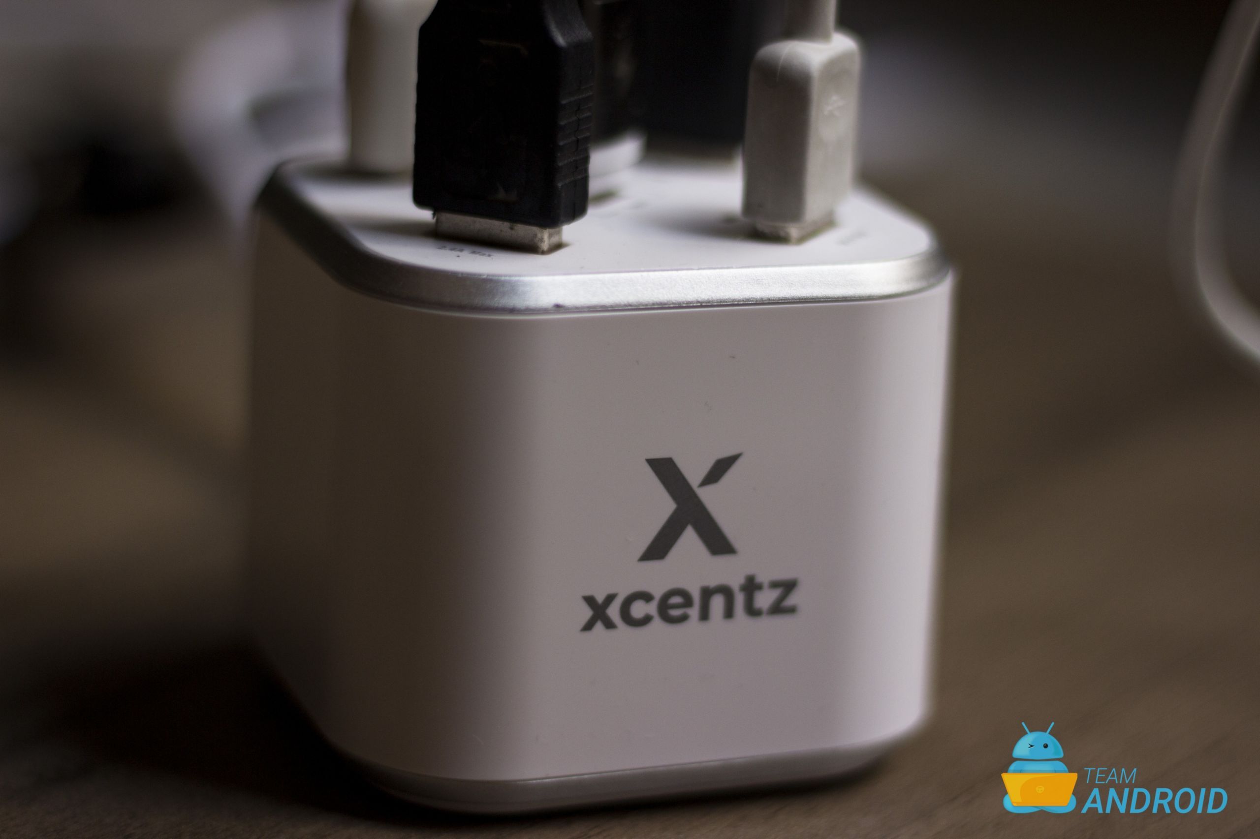 Xcentz 48W 5-Port USB Wall Charger Review 7