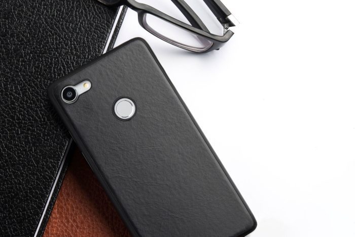 Totallee Thin Leather Case - Pixel 3