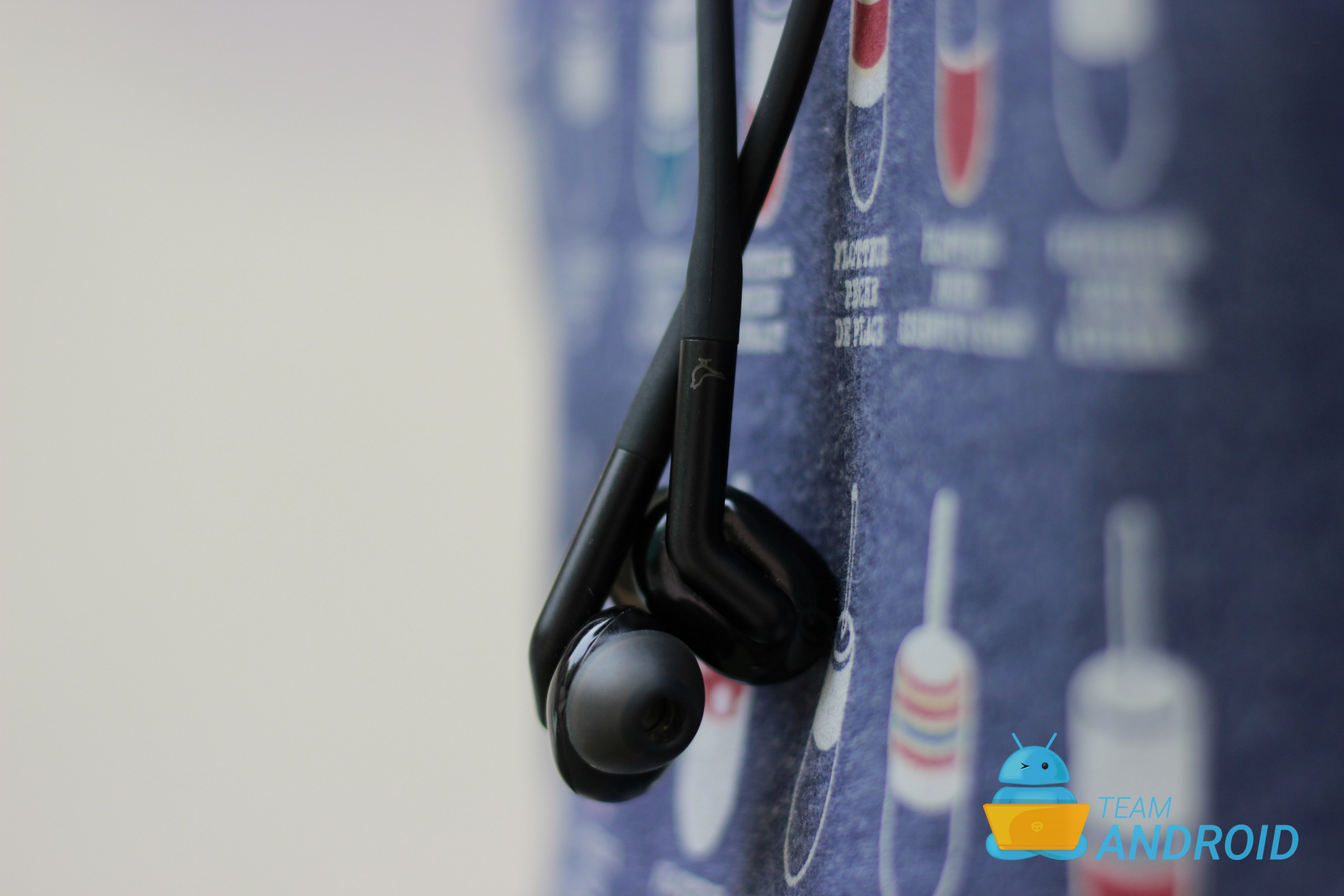 Libratone Track+ Review: Active Noise Cancellation Wireless Earphones 8