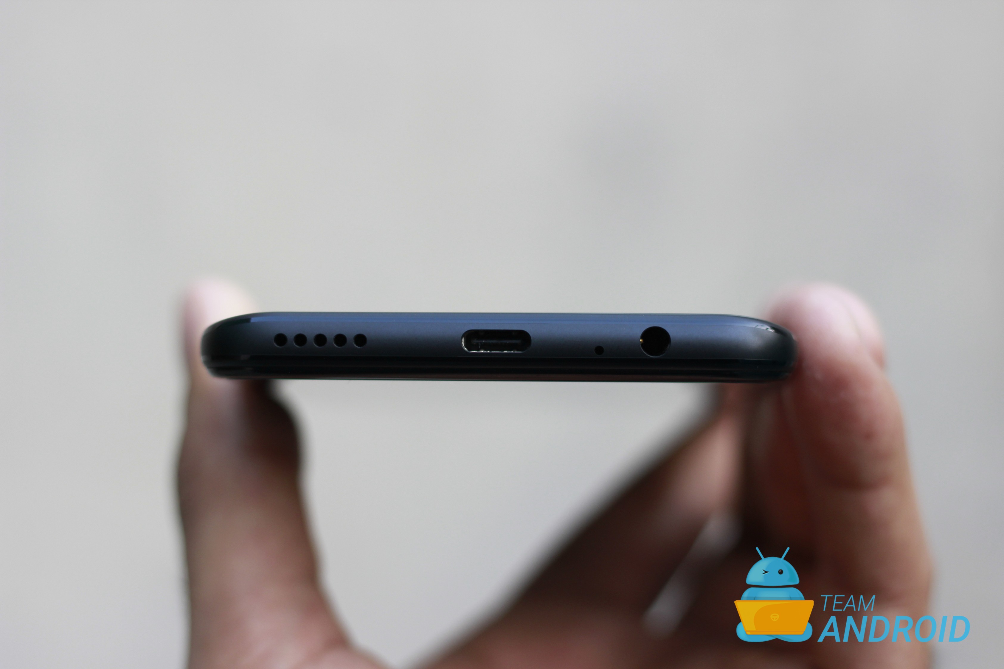 Huawei Y9s Review: Side-Mount Fingerprint Scanner Meets Pop-Up Camera 6