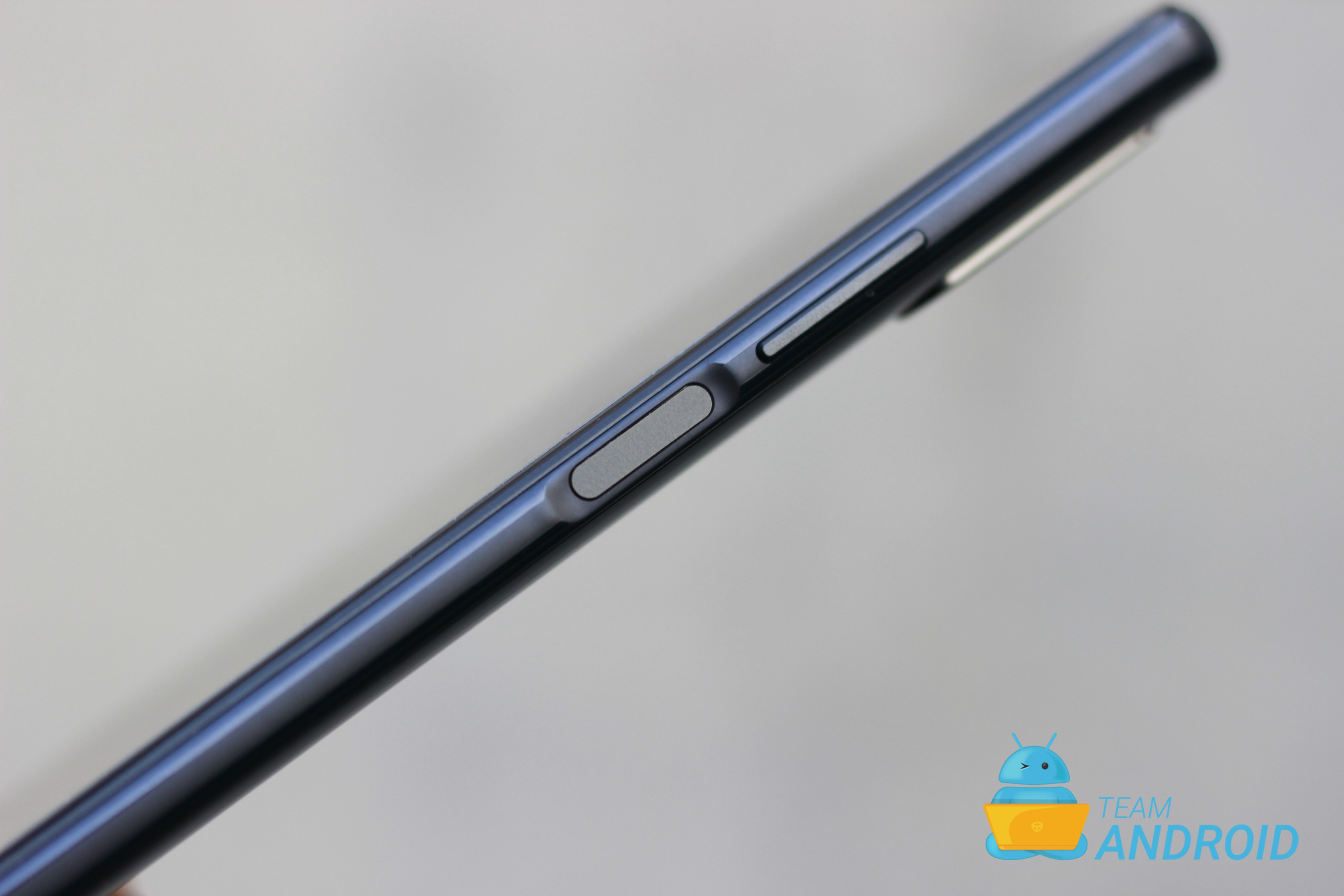 Huawei Y9s Review: Side-Mount Fingerprint Scanner Meets Pop-Up Camera 3